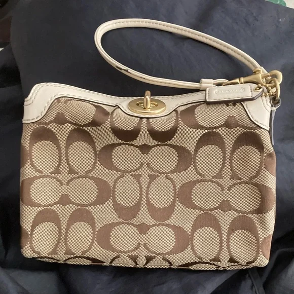 Vintage Coach Turn Lock Top Wristlet - Picture 1 of 7